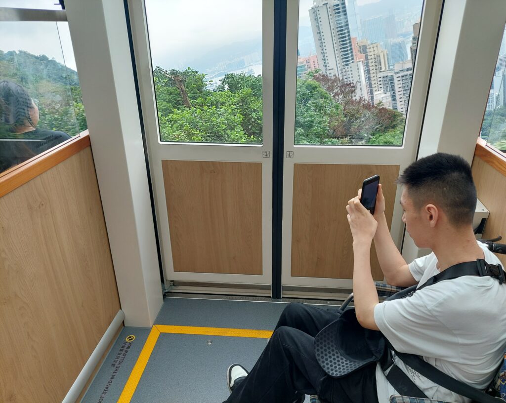 載煜：香港的日景亦不錯！