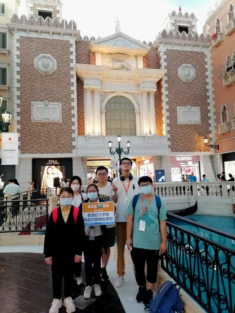 學生於澳門的著名酒店參觀，了解澳門的經濟發展